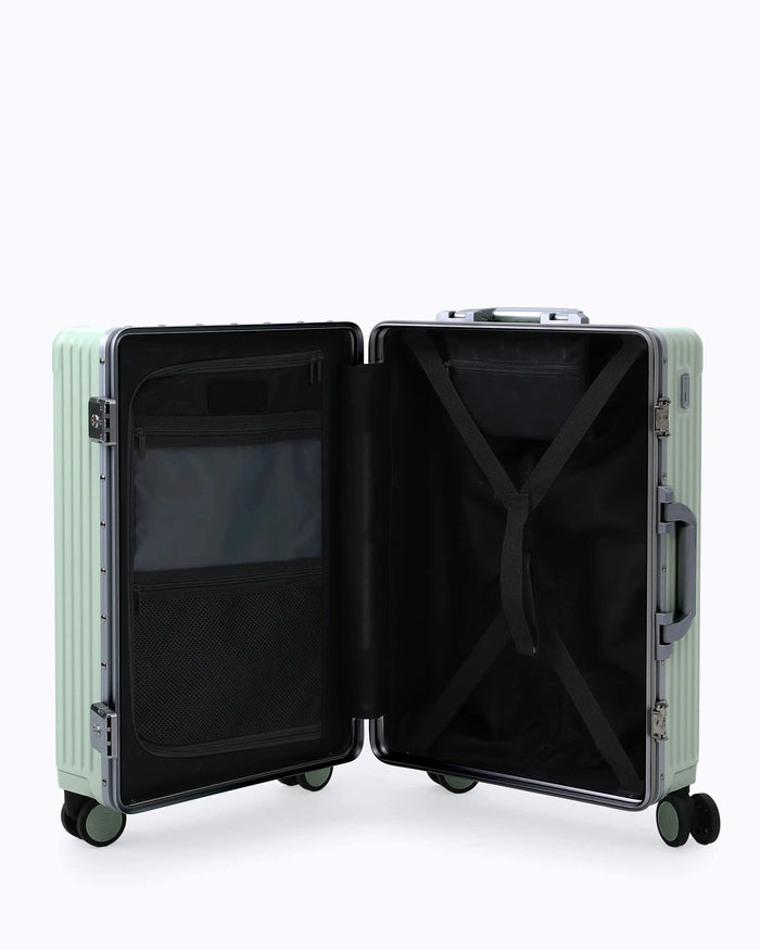 Carry-On: All-In-One Classic